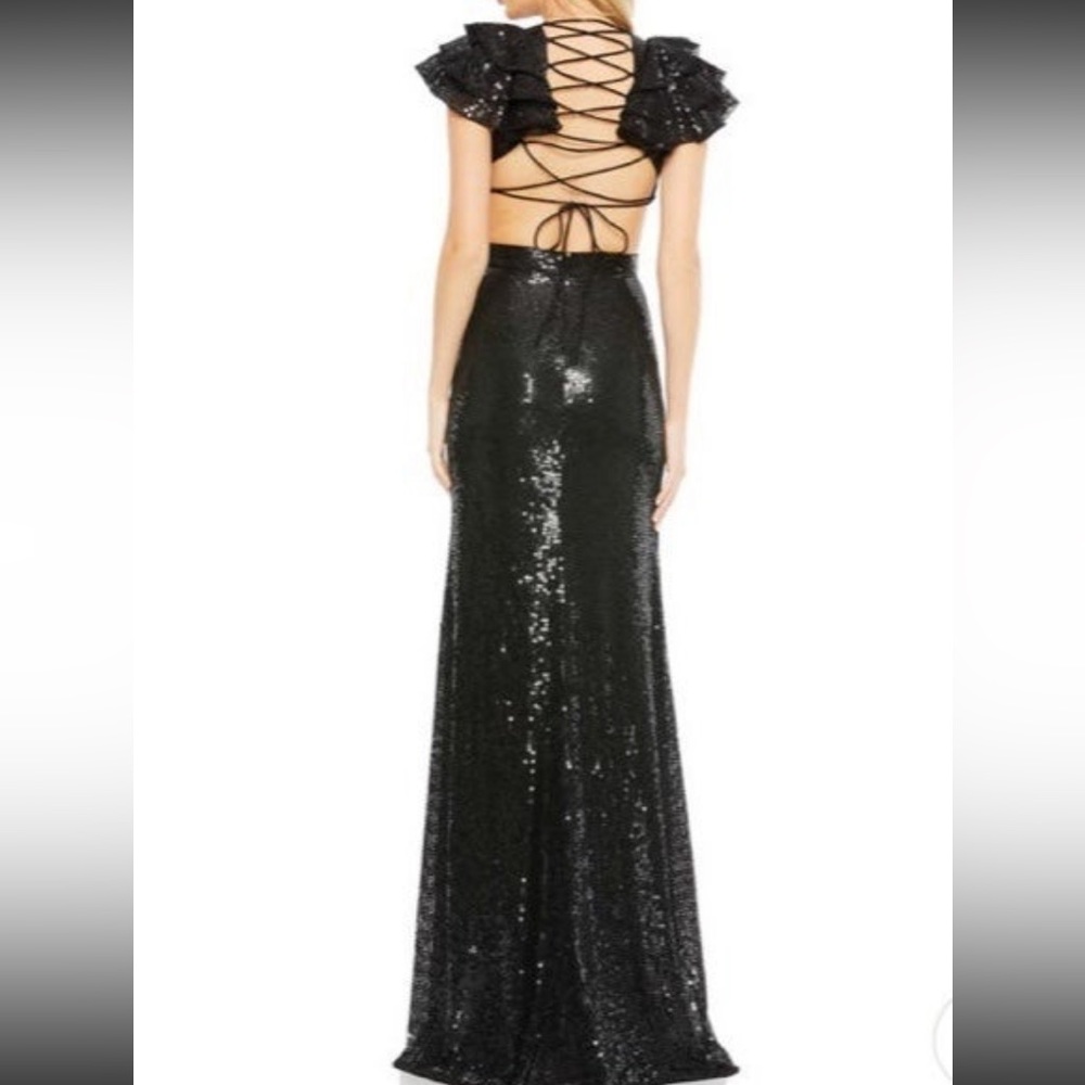 MAC DUGGAL Ruffle Shoulder Sequin Embellished Gown